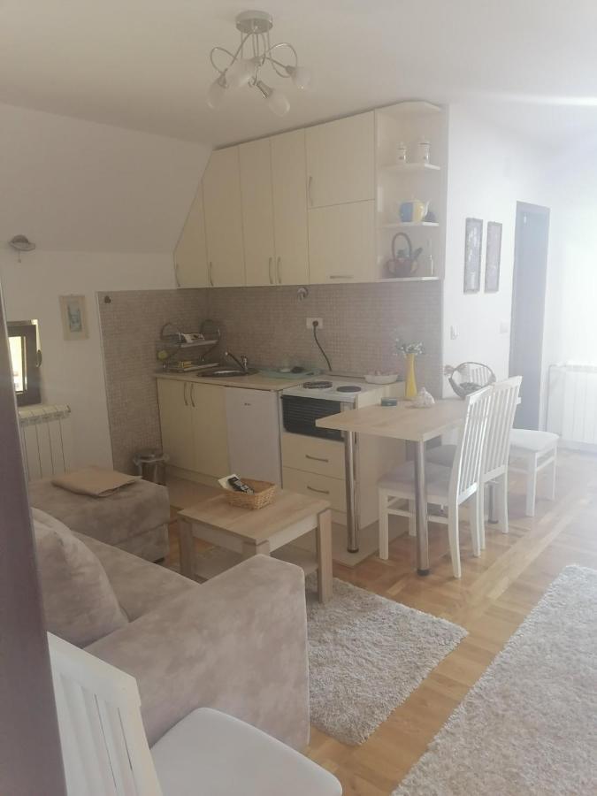 Apartmani Tarsko Sunce Kaludjerske Bare Exterior foto