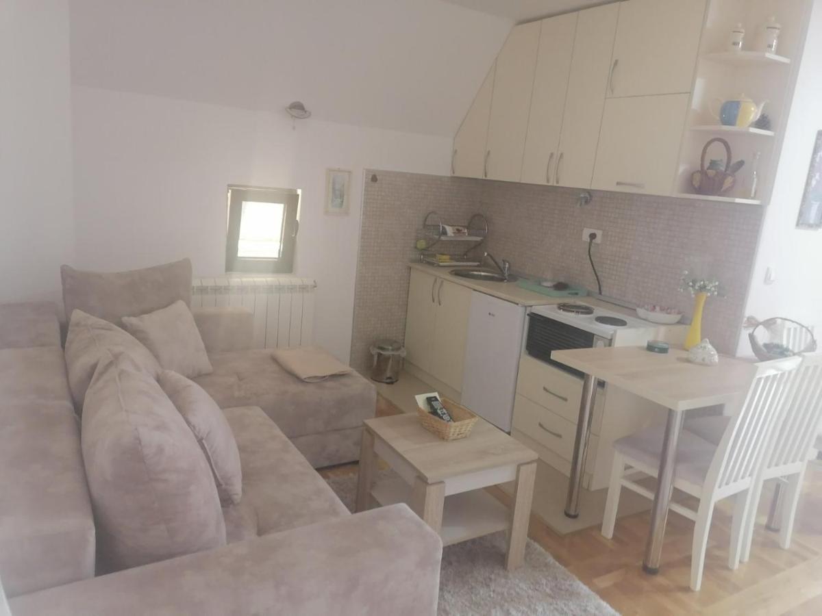 Apartmani Tarsko Sunce Kaludjerske Bare Exterior foto